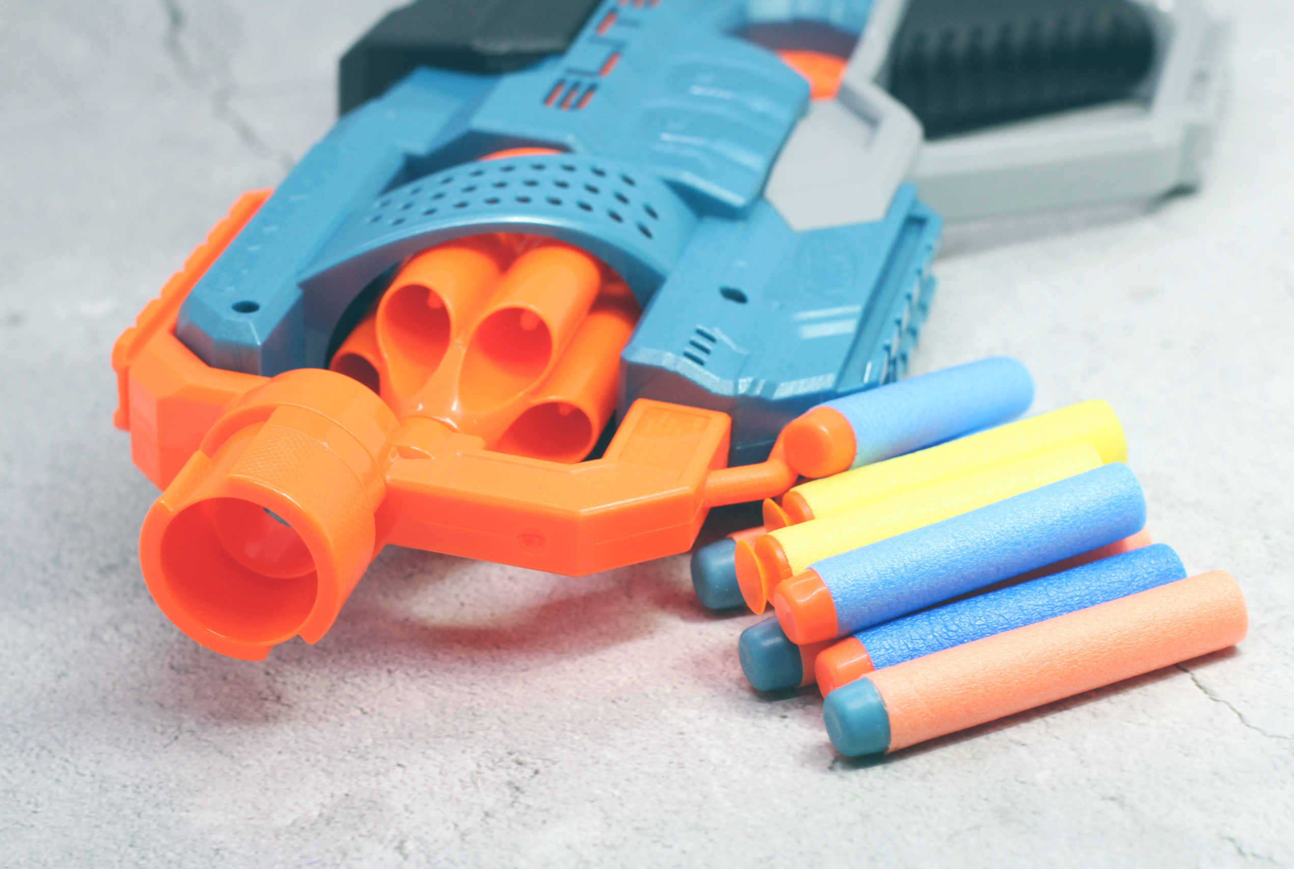 An image of a nerf blaster.
