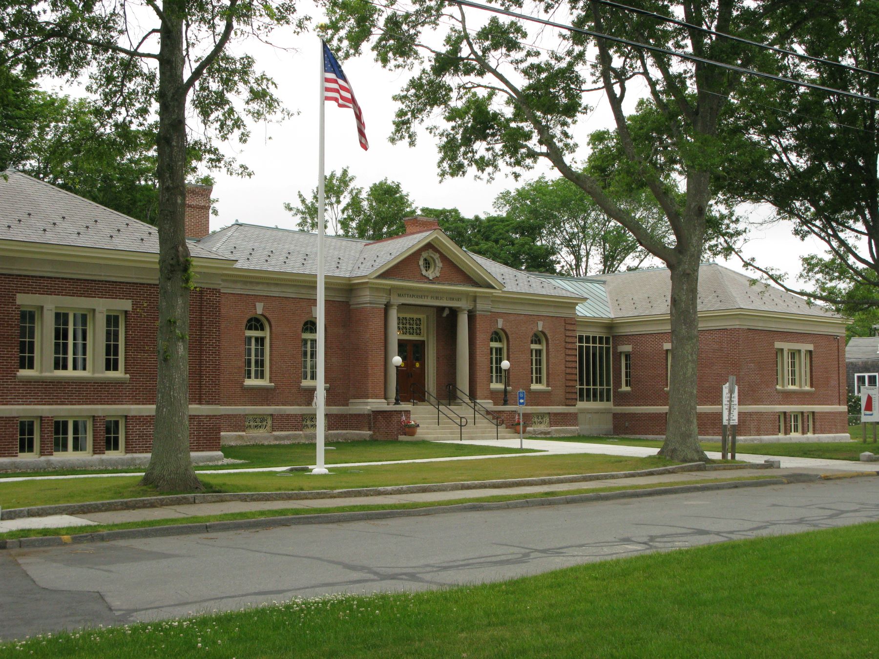 Photo of the Mattapoisett Free Public Library