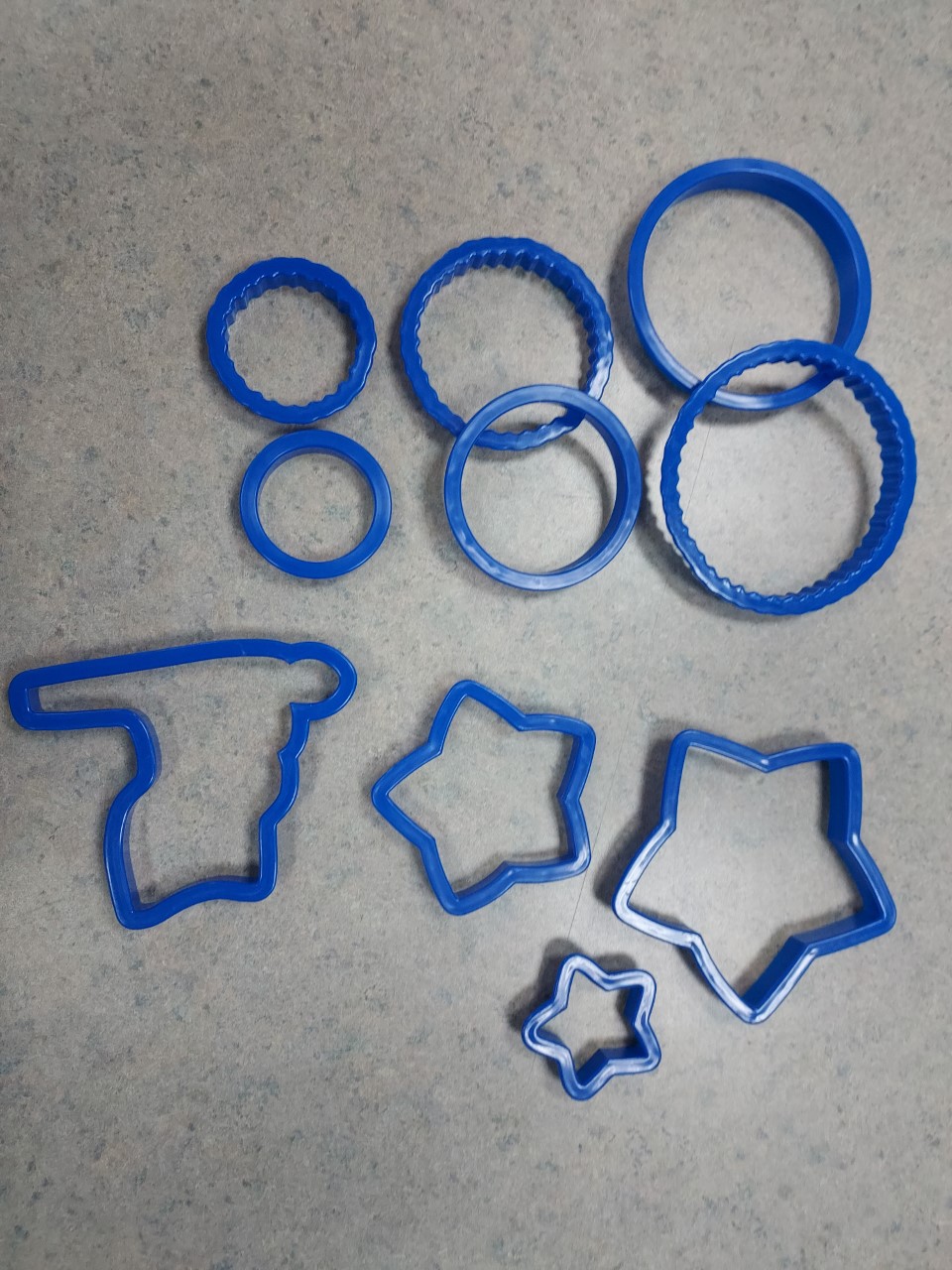 Image of basic shapes cookie cutters