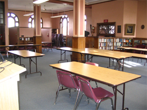 Another photograph of inside of library meeting room